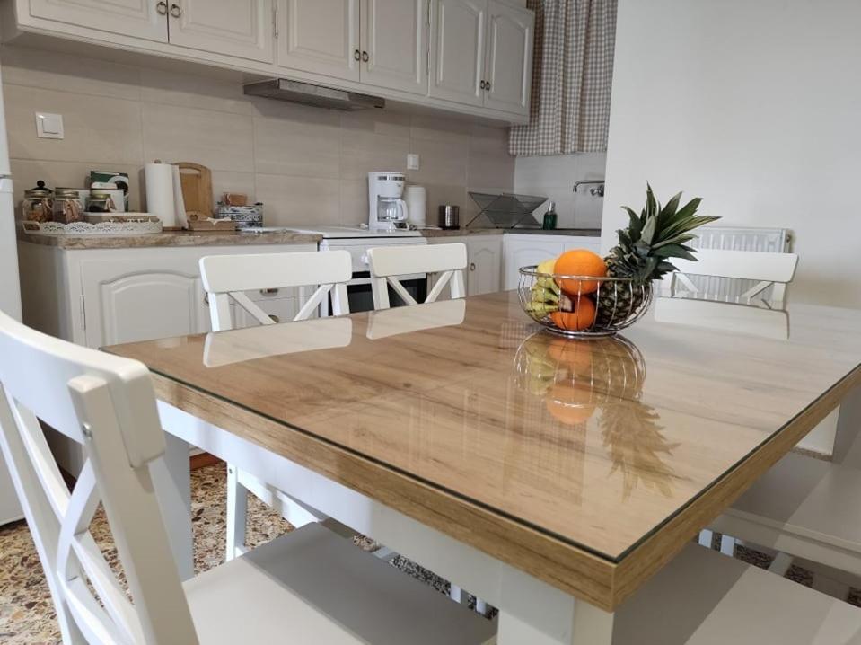Апартаменты Delphic Moments - Sunny App 3Br, 2Ba With View Экстерьер фото